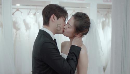 男子涉隐瞒犯罪且用双重户口结婚，妻子起诉离婚缺“夫妻感情破裂证据”遭驳